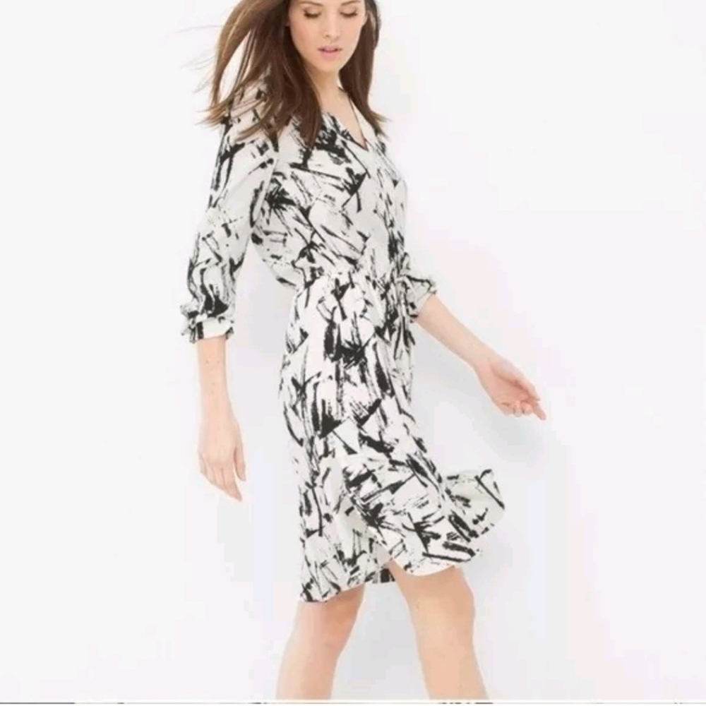 White House Black Market WHBM Dress abstract white black size medium long sleeve